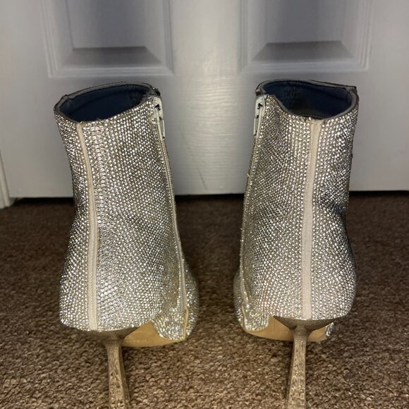 Steven Madden CALLEN Silver Rhinestone Booties with metal heel 8.5 - Picture 9 of 9